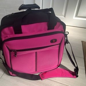 Victronix (Swiss Army) Wheeled Carry On Case